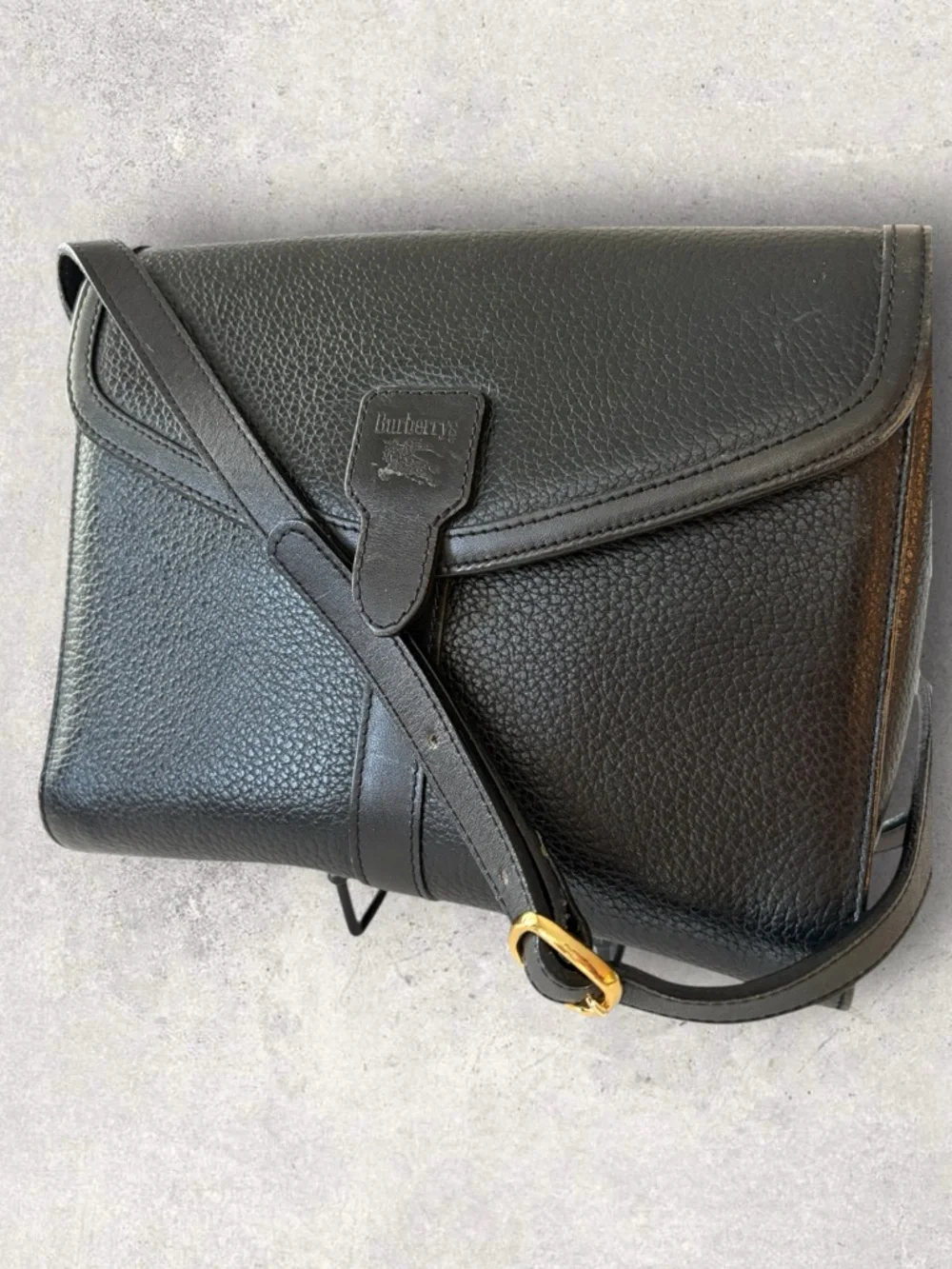 Burberry Black Pebbled Leather Shoulder Bag with Nova Check Interior - Picture 1 of 7